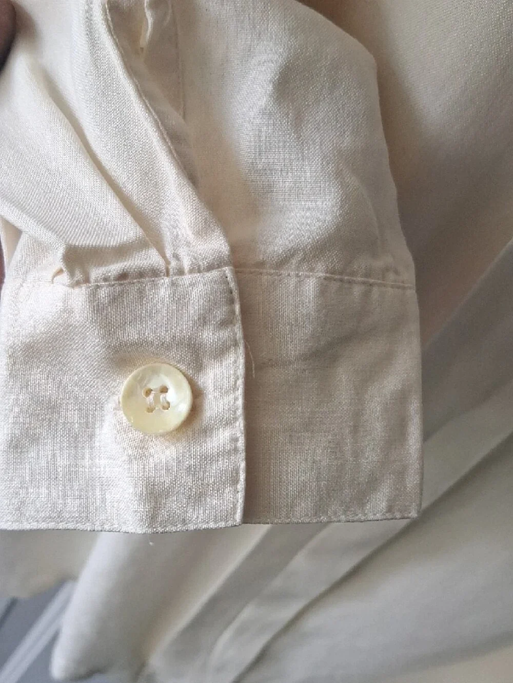 Classic Silk Cream Button-Down Shirt with Chest Pockets - Picture 4 of 6